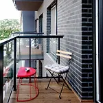 Art Apartments II